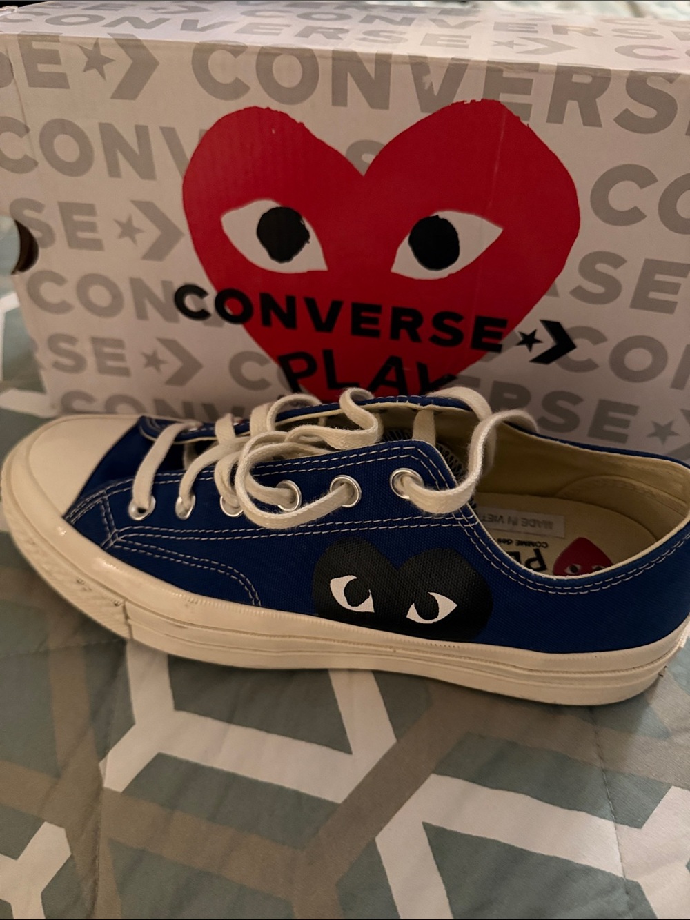 Converse Kids Low-Top Sneakers in Blue with Black Heart Graphic